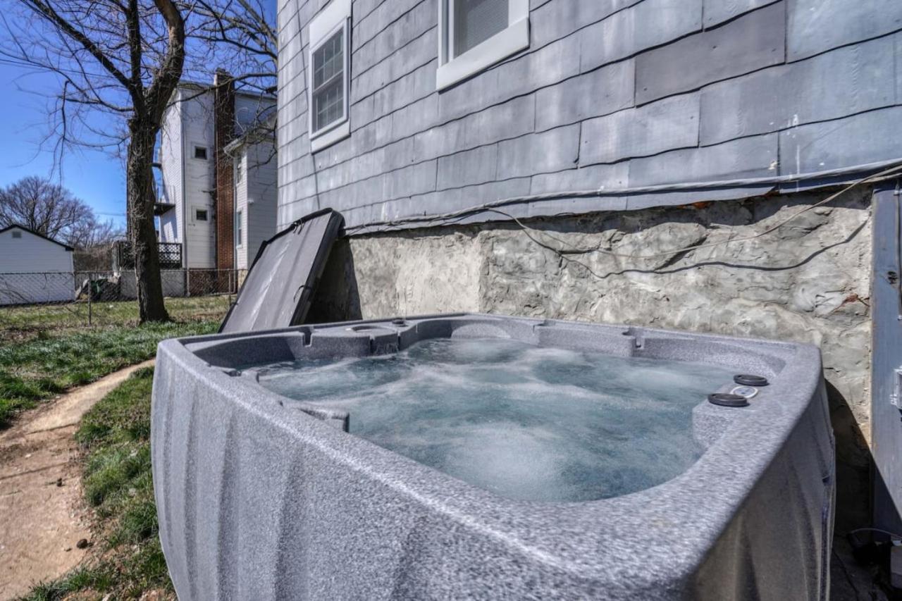 New Hot Tub With Pool Table And Frenced Backyard Villa Baltimore Eksteriør bilde